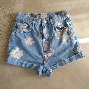 Topshop Moto Mom Shorts (Floral)